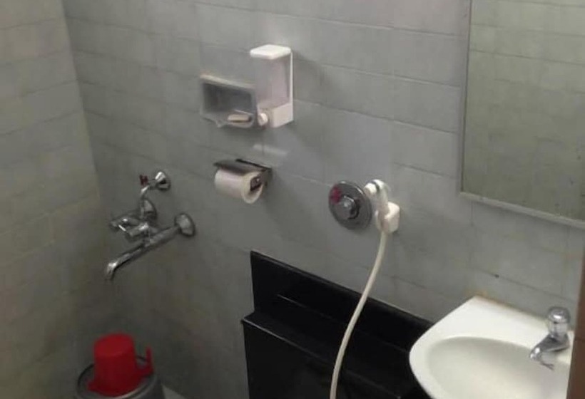 스탠다드 룸, Nayagara