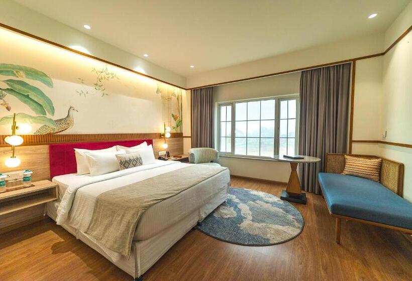 Номер Премиум, Nidhivan Sarovar Portico Vrindavan