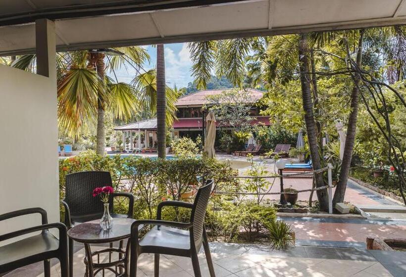 Четырехместный Номер Deluxe, Pangkor Sandy Beach Resort