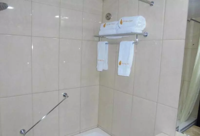 اتاق استاندارد, Saromaria