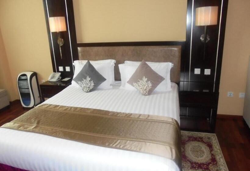 اتاق استاندارد با تخت بزرگ, Saromaria