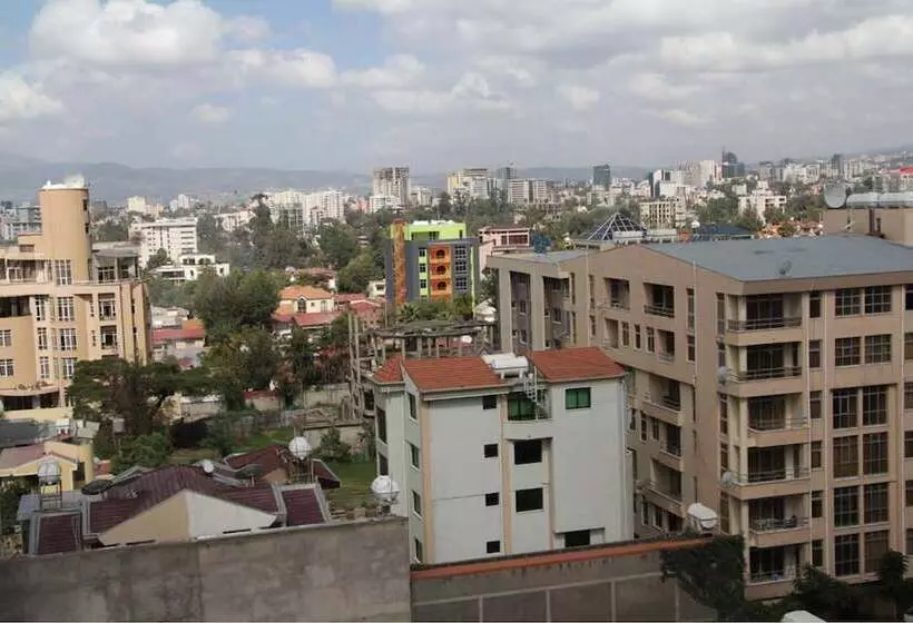 اتاق استاندارد, Saromaria