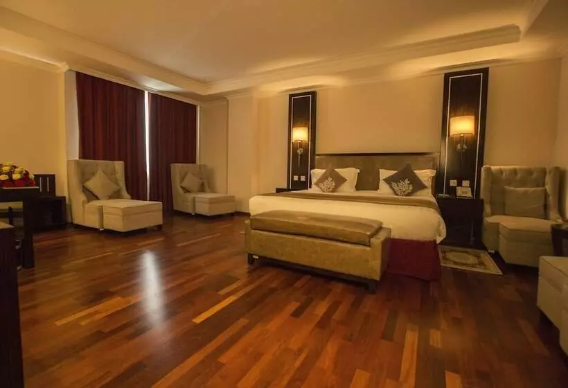 اتاق استاندارد, Saromaria