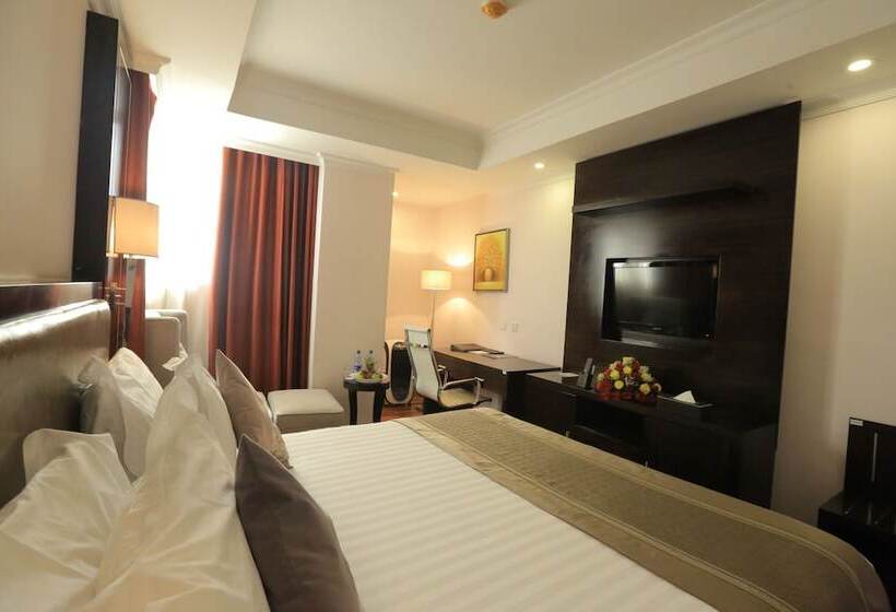 اتاق خانوادگی, Saromaria