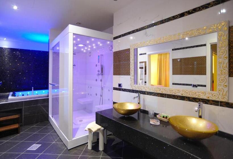 סוויטה עם ג'קוזי, Terme All'alba