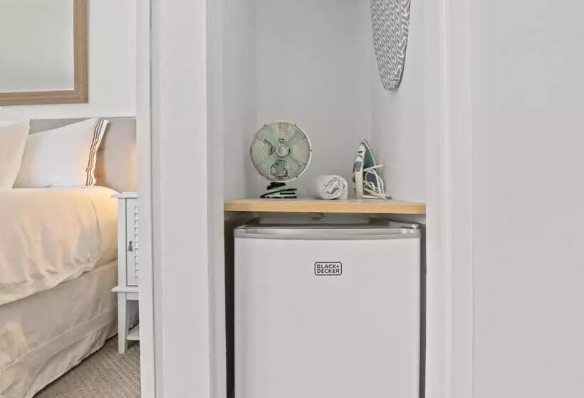 キングサイズベッドのスタンダードルーム, The Seagrove Suites & Guest Rooms