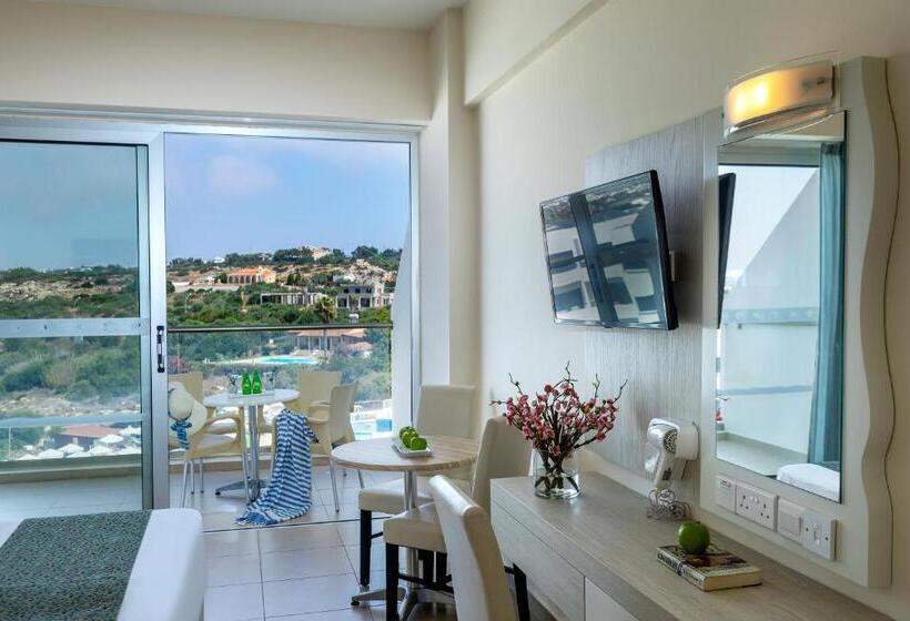 스탠다드 내측 룸, Tofinis