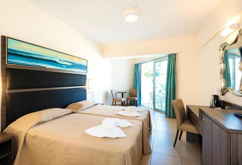 스탠다드 룸 측면 바다 전망, Tofinis