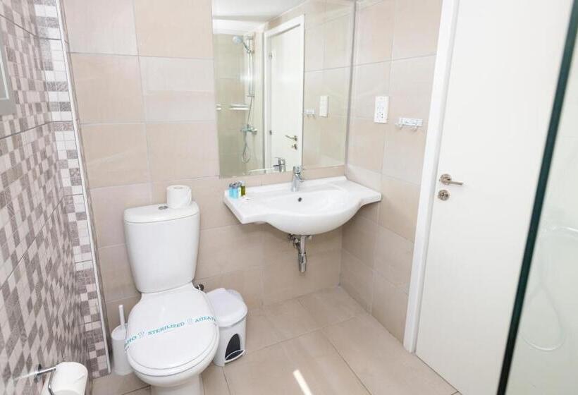 침실 1개 아파트, Tofinis