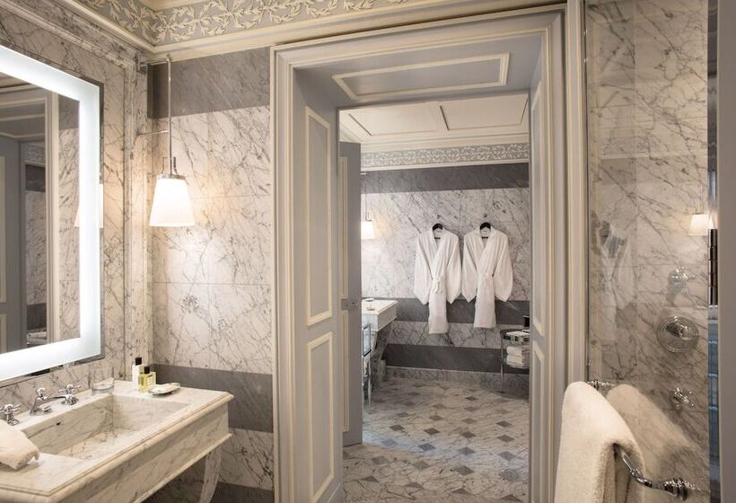 سوئیت جونیور پرستیژ, La Réserve Paris Hotel & Spa