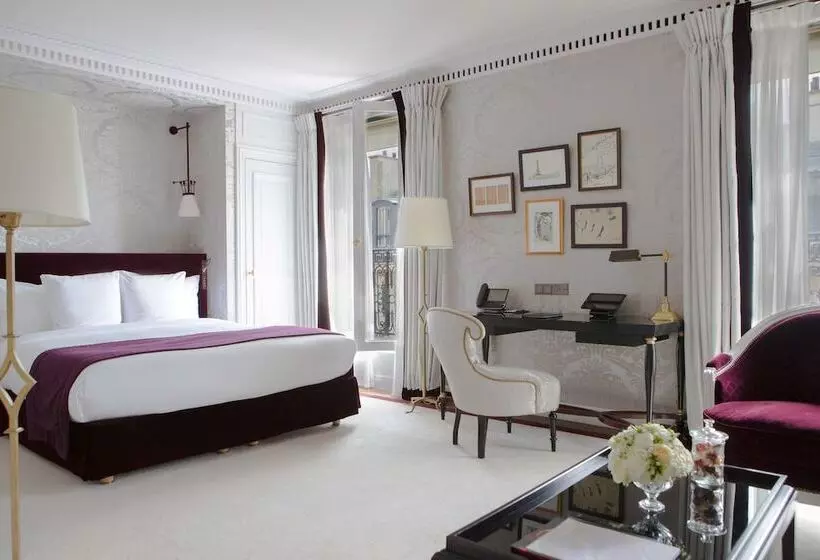 Junior Suite Prestige, La Réserve Paris Hotel & Spa