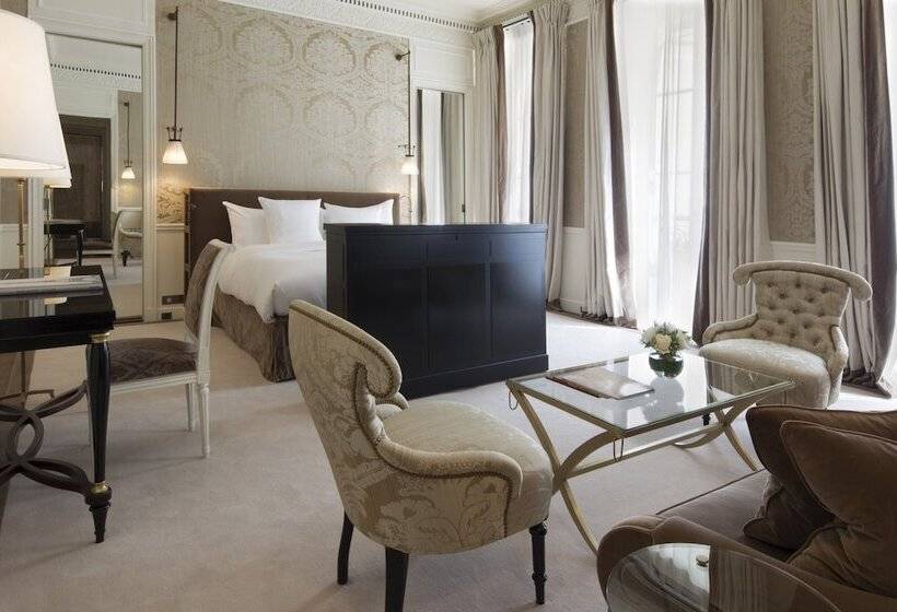 سوئیت جونیور پرستیژ, La Réserve Paris Hotel & Spa
