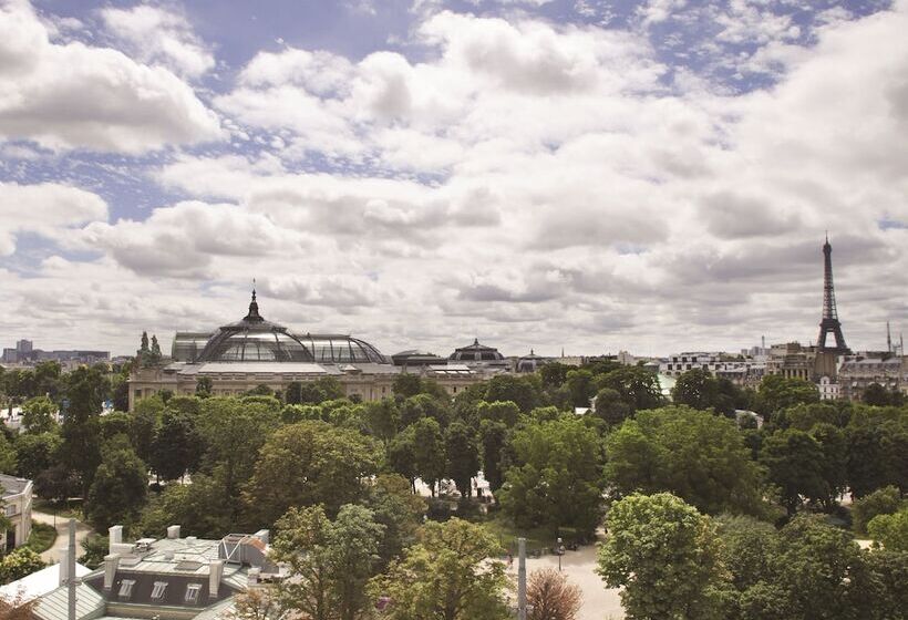 سوییت جونیور, La Réserve Paris Hotel & Spa