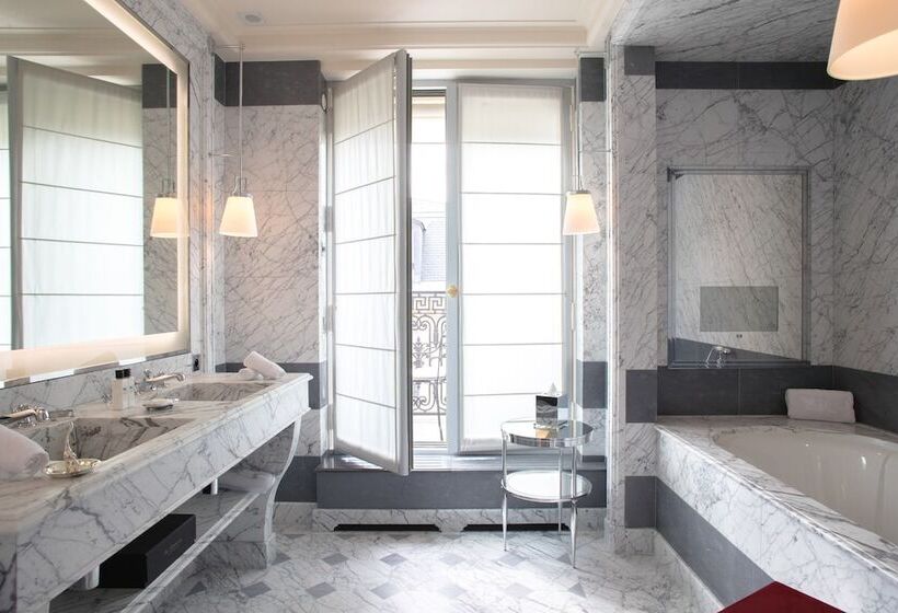 Suite Prestige, La Réserve Paris Hotel & Spa