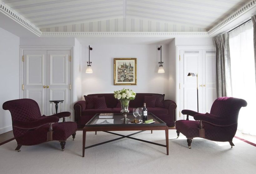 سوییت پرستیژ, La Réserve Paris Hotel & Spa