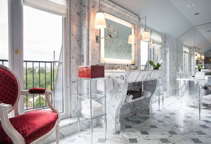 Suite, La Réserve Paris Hotel & Spa
