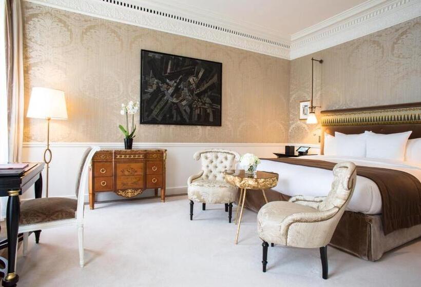 Chambre Premium, La Réserve Paris Hotel & Spa