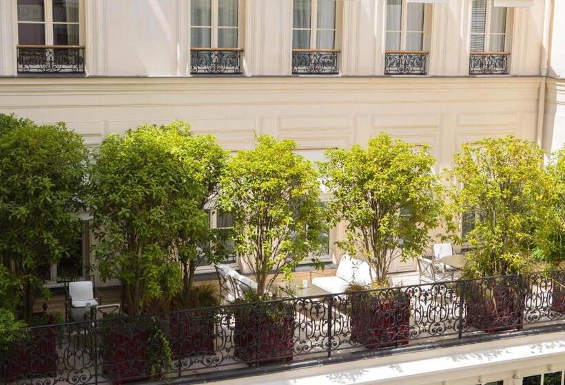 Junior Suite avec Terrasse, La Réserve Paris Hotel & Spa