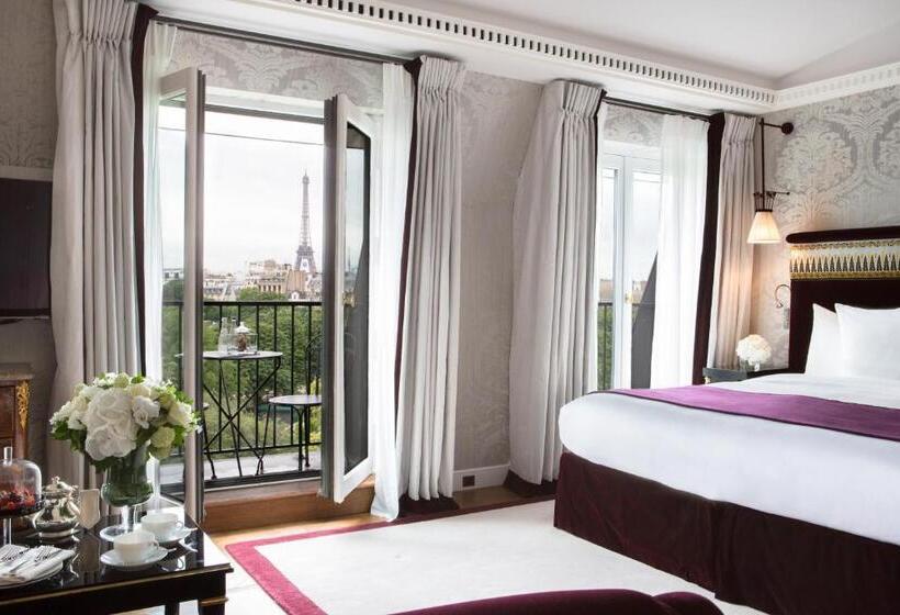 سوییت جونیور, La Réserve Paris Hotel & Spa