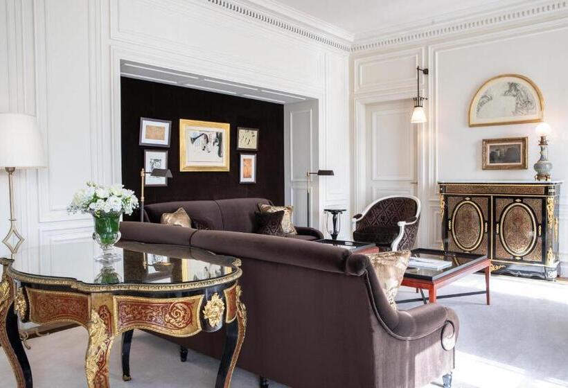 Suite Présidentielle, La Réserve Paris Hotel & Spa