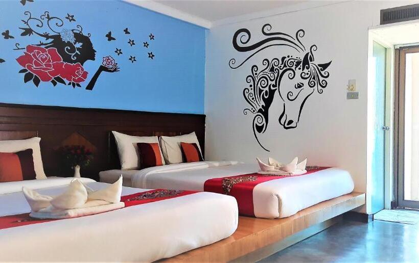 اتاق خانوادگی, Lamoon Resotel