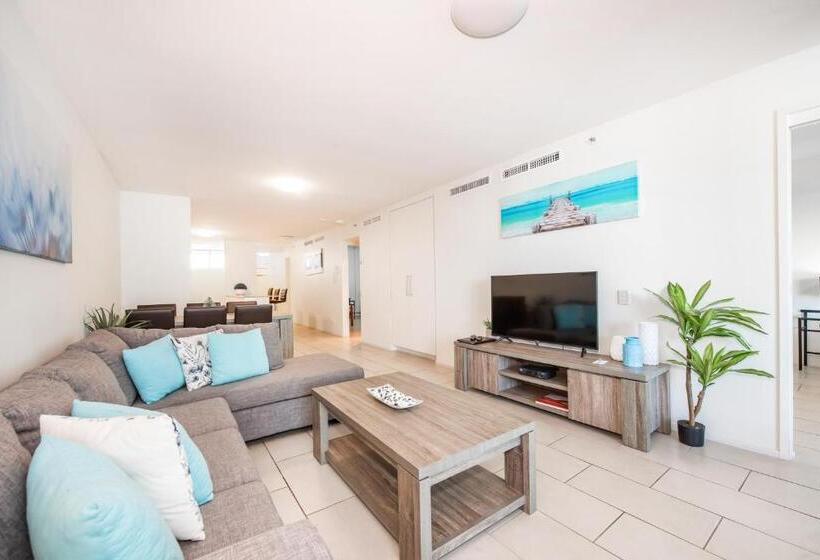 דירת חדר, Lanai Riverside Apartments