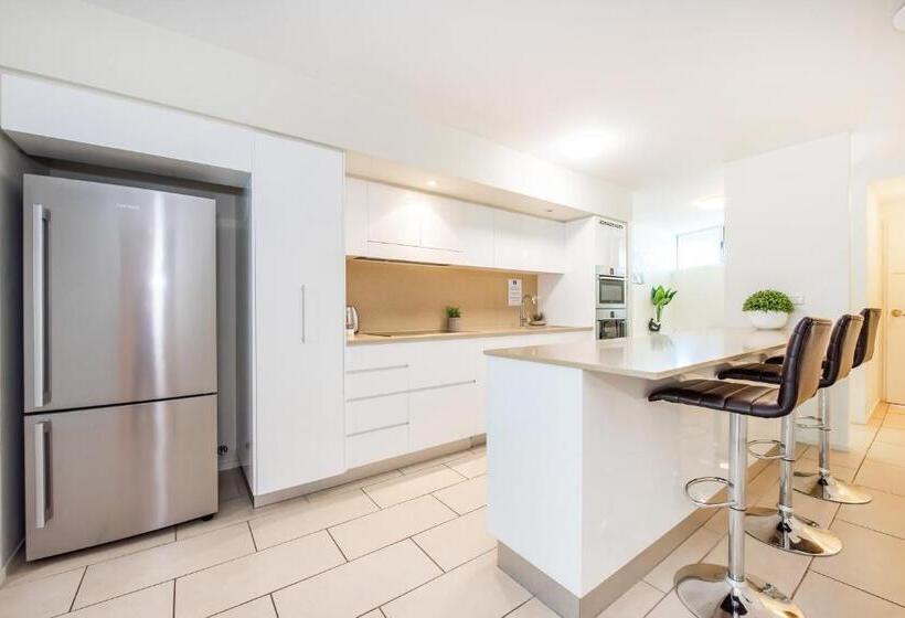 דירת שני חדרים, Lanai Riverside Apartments