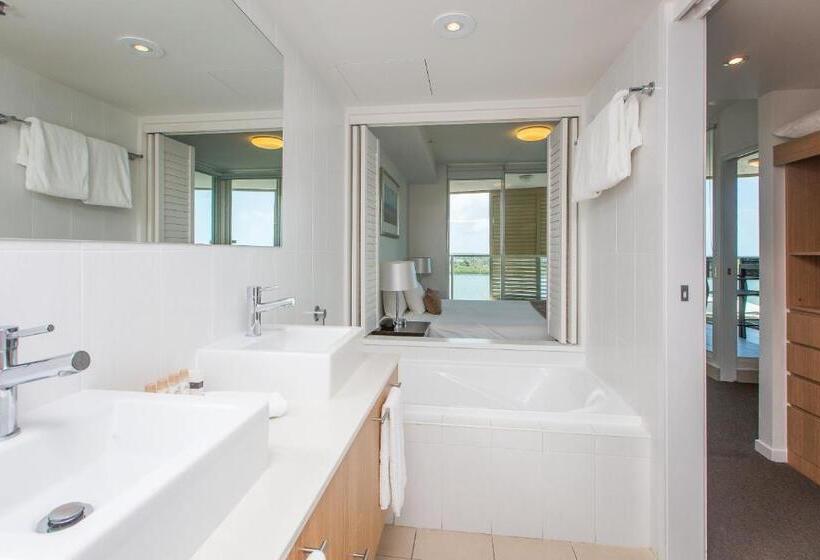 דירת שני חדרים, Lanai Riverside Apartments