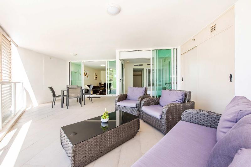 דירת שני חדרים, Lanai Riverside Apartments