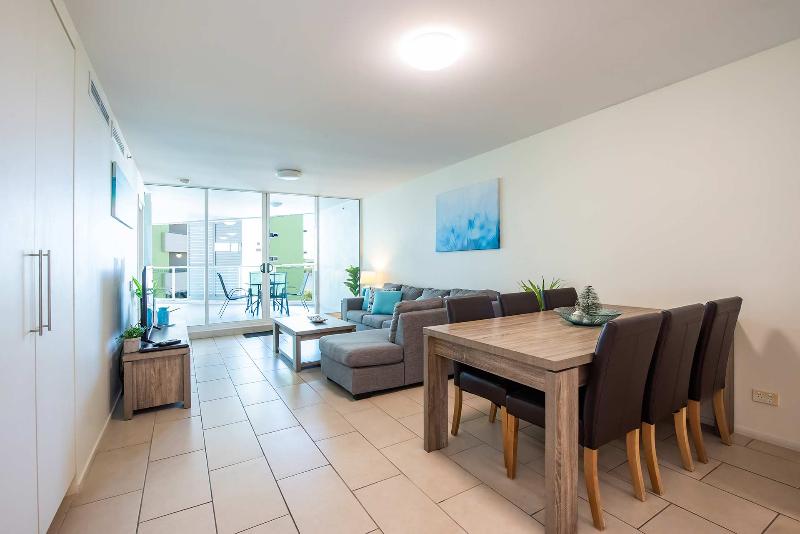 דירת שני חדרים, Lanai Riverside Apartments