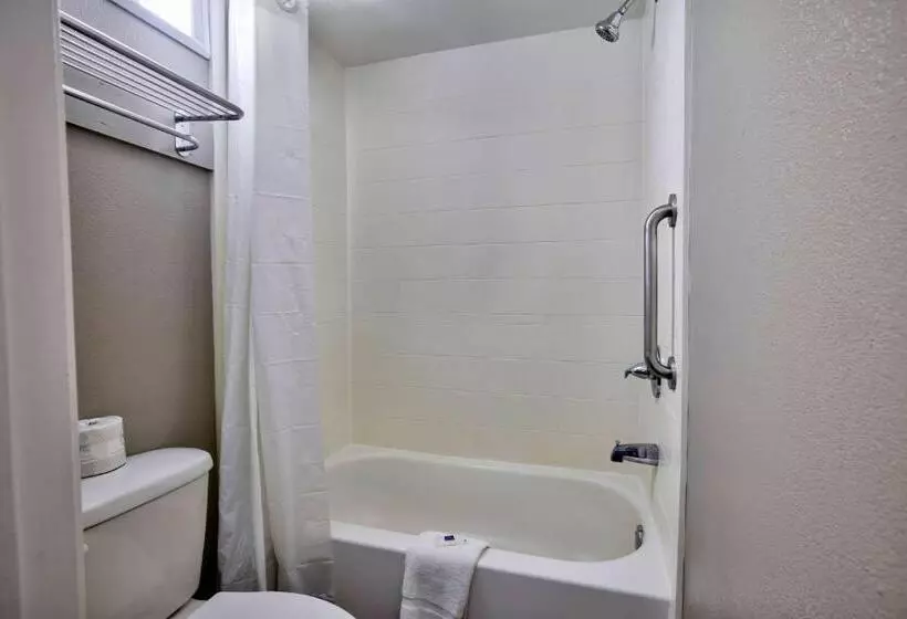 キングサイズベッドのスタンダードルーム, Motel 6 Jackson, Ms