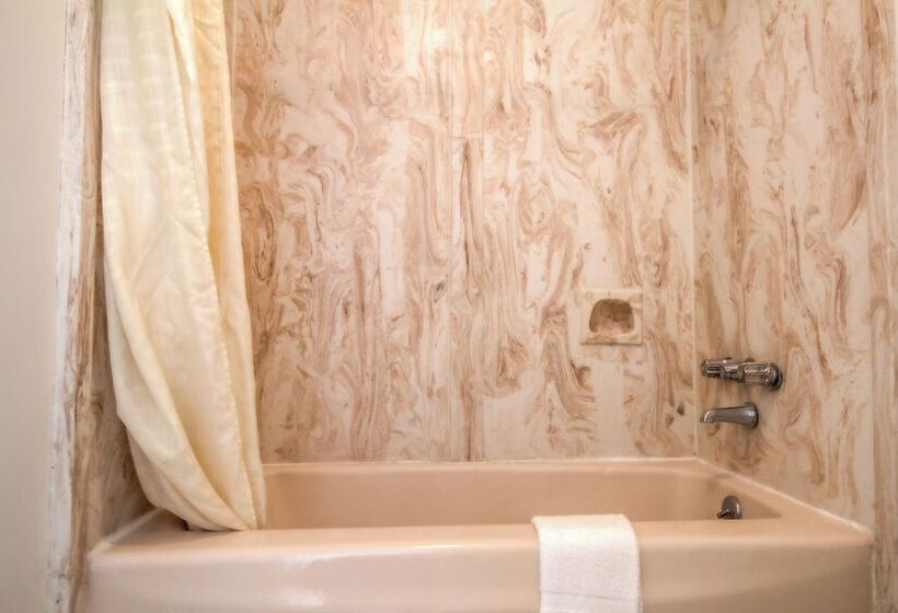 Номер Стандарт 2 Двуспальные Кровати, American Best Inn Perry