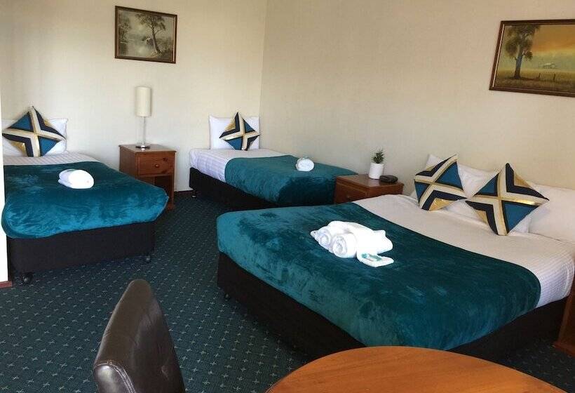 家庭间, Nowra Motor Inn