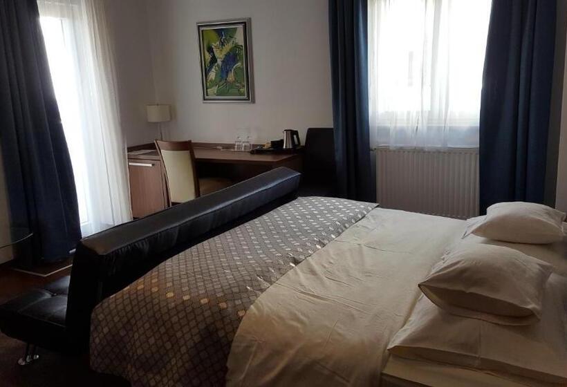 발코니 수피리어 룸, Residence Villa Karda