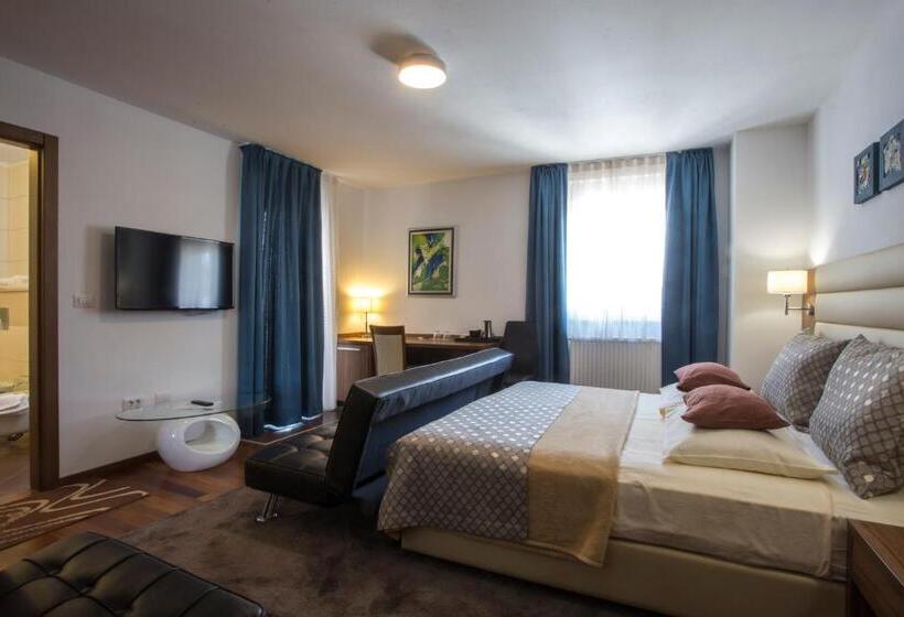 발코니 수피리어 룸, Residence Villa Karda