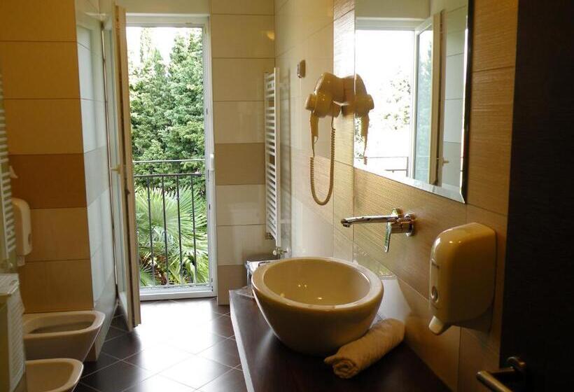 수피리어 트리플 룸, Residence Villa Karda