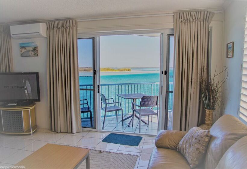 Семейные Апартаменты, Tripcony Quays Apartments