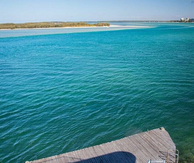 Семейные Апартаменты, Tripcony Quays Apartments