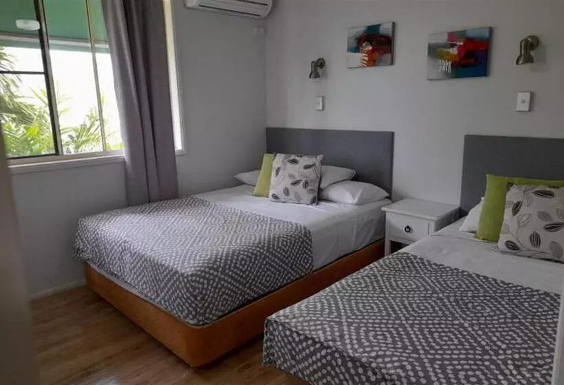 Huoneisto 1 Makuuhuone Merinäkymä, Airlie Apartments