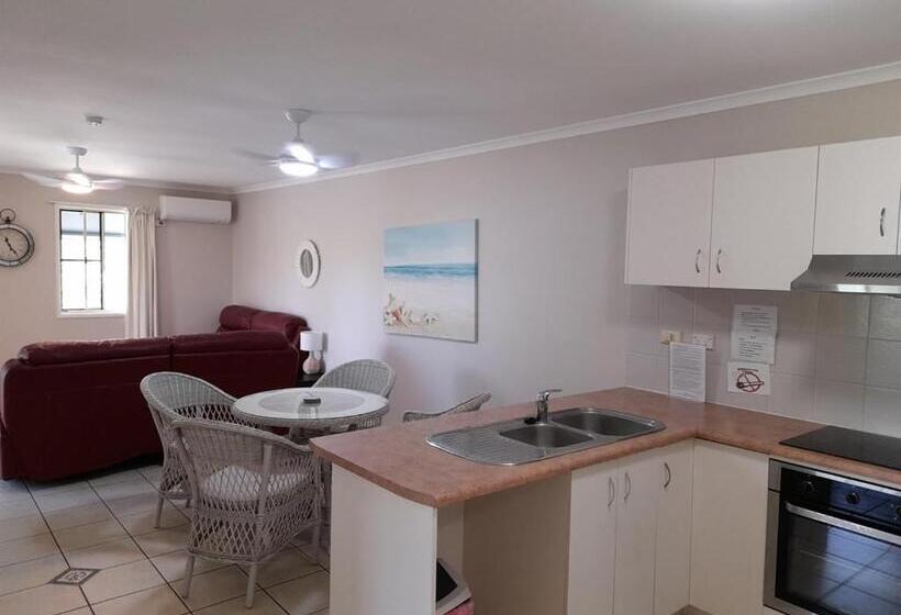 庭の見える１ベッドルームアパートメント, Airlie Apartments