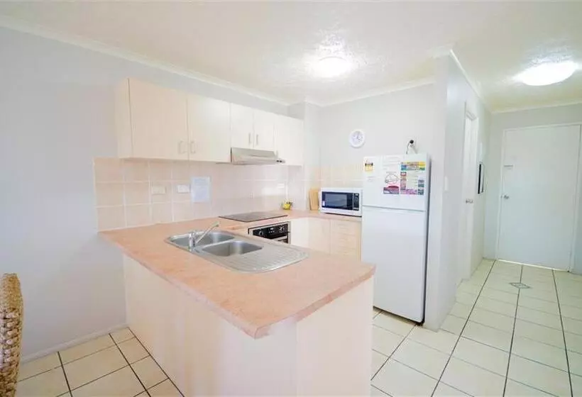 Huoneisto 1 Makuuhuone Puutarhanäkymä, Airlie Apartments