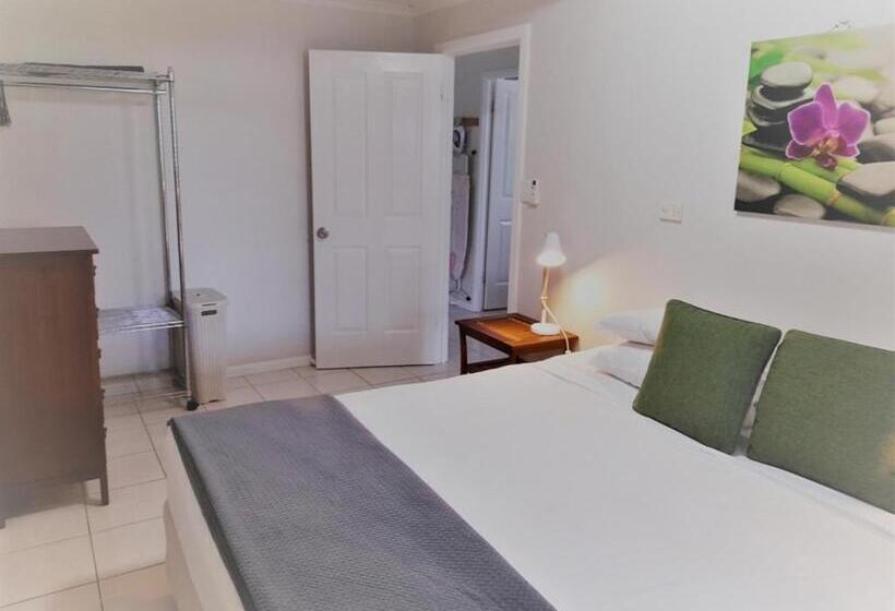 침실 1개 풀장 전망 아파트, Airlie Apartments
