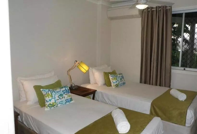 2 Bedroom Apartment Garden View, Airlie Apartments