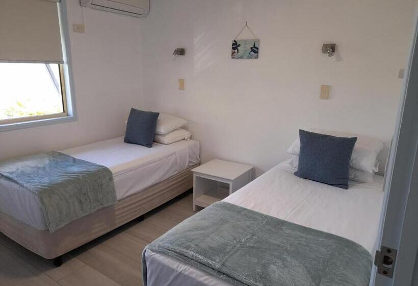 バルコニー付き１ベッドルームアパートメント, Airlie Apartments