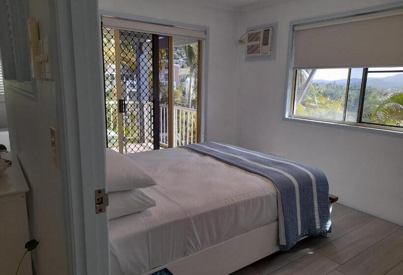 バルコニー付き１ベッドルームアパートメント, Airlie Apartments