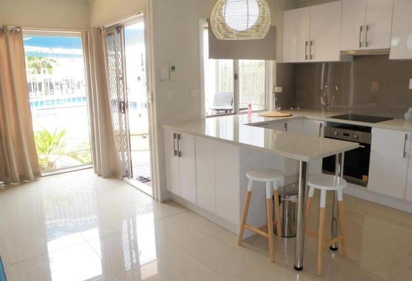 １ベッドルームアパートメント, Airlie Apartments
