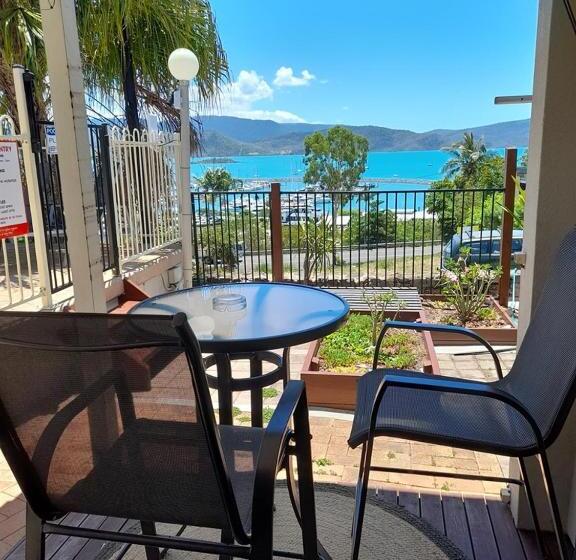 １ベッドルームアパートメント, Airlie Apartments