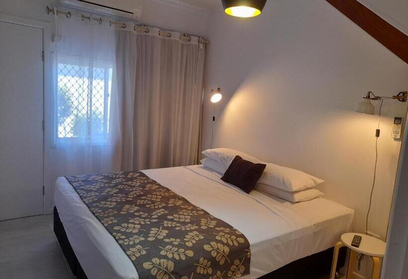 침실 3개 아파트, Airlie Apartments
