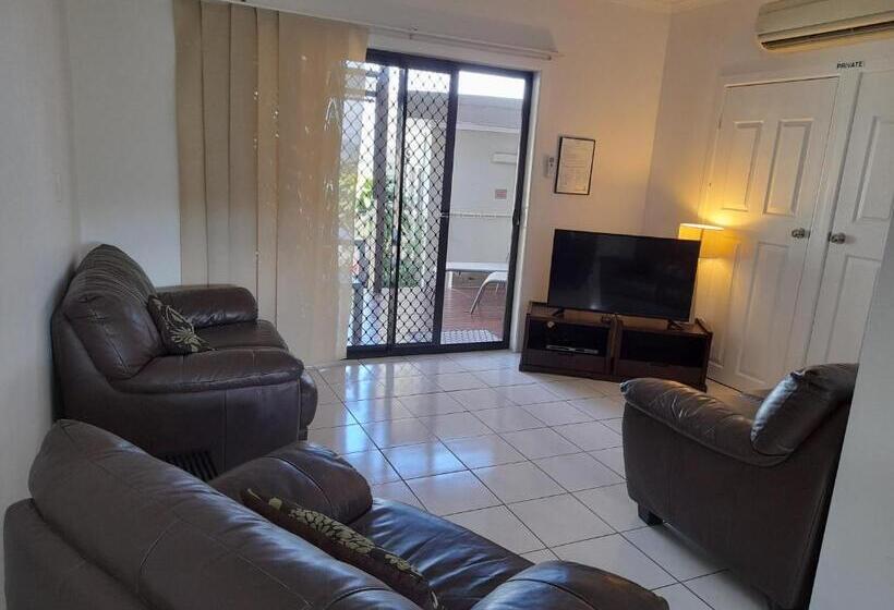 ３ベッドルームアパートメント, Airlie Apartments