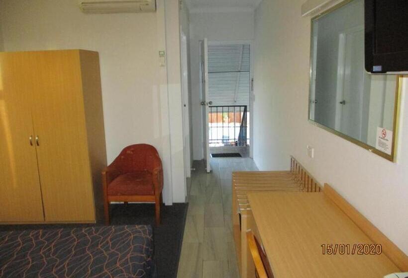 غرفة قياسية, Airway Motel